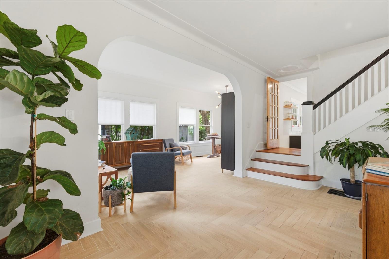 Image 13 of 85 For 816 16th Avenue Ne