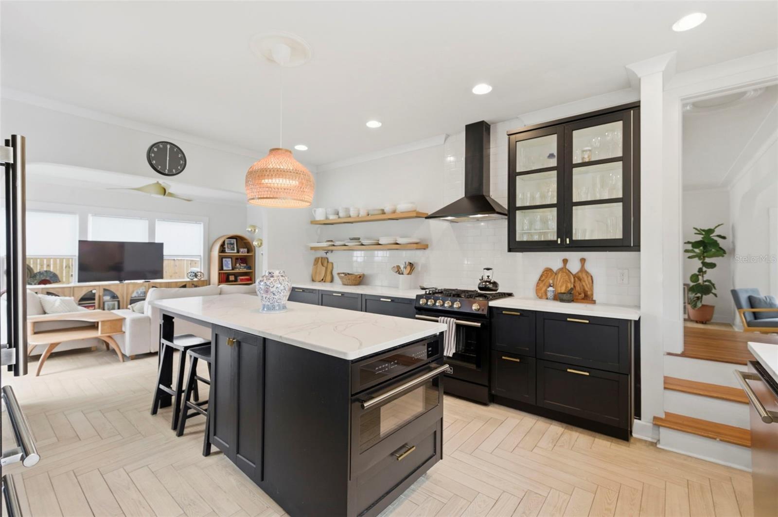 Image 20 of 85 For 816 16th Avenue Ne