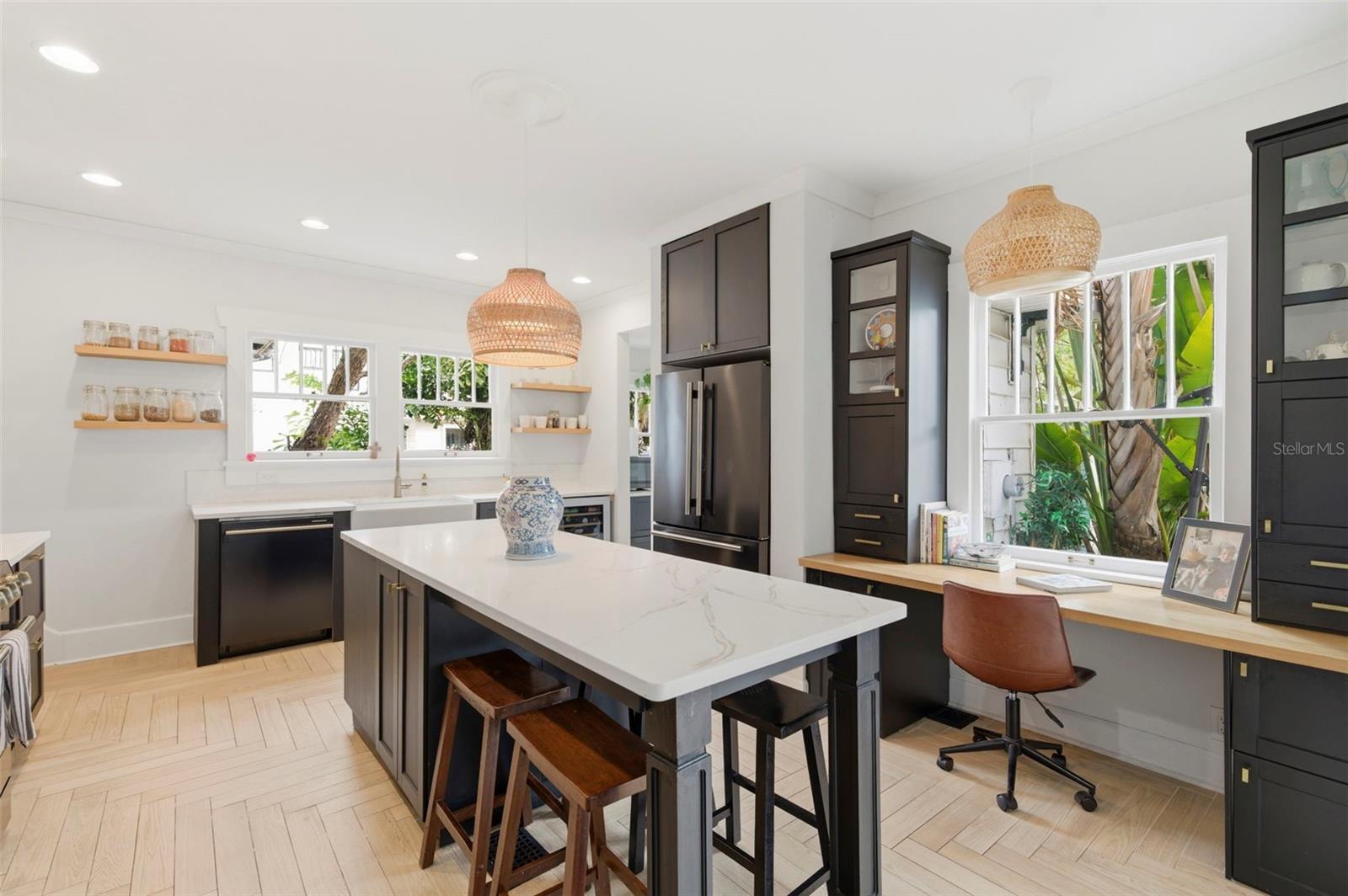 Image 26 of 85 For 816 16th Avenue Ne