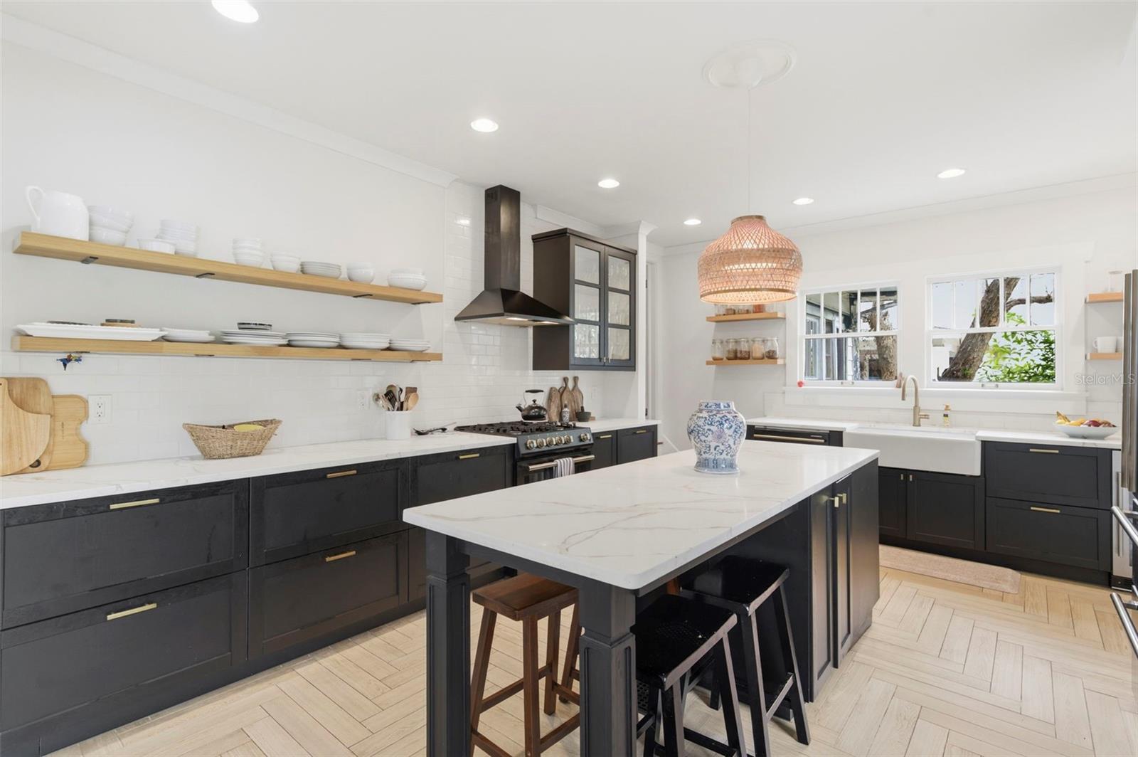 Image 27 of 85 For 816 16th Avenue Ne