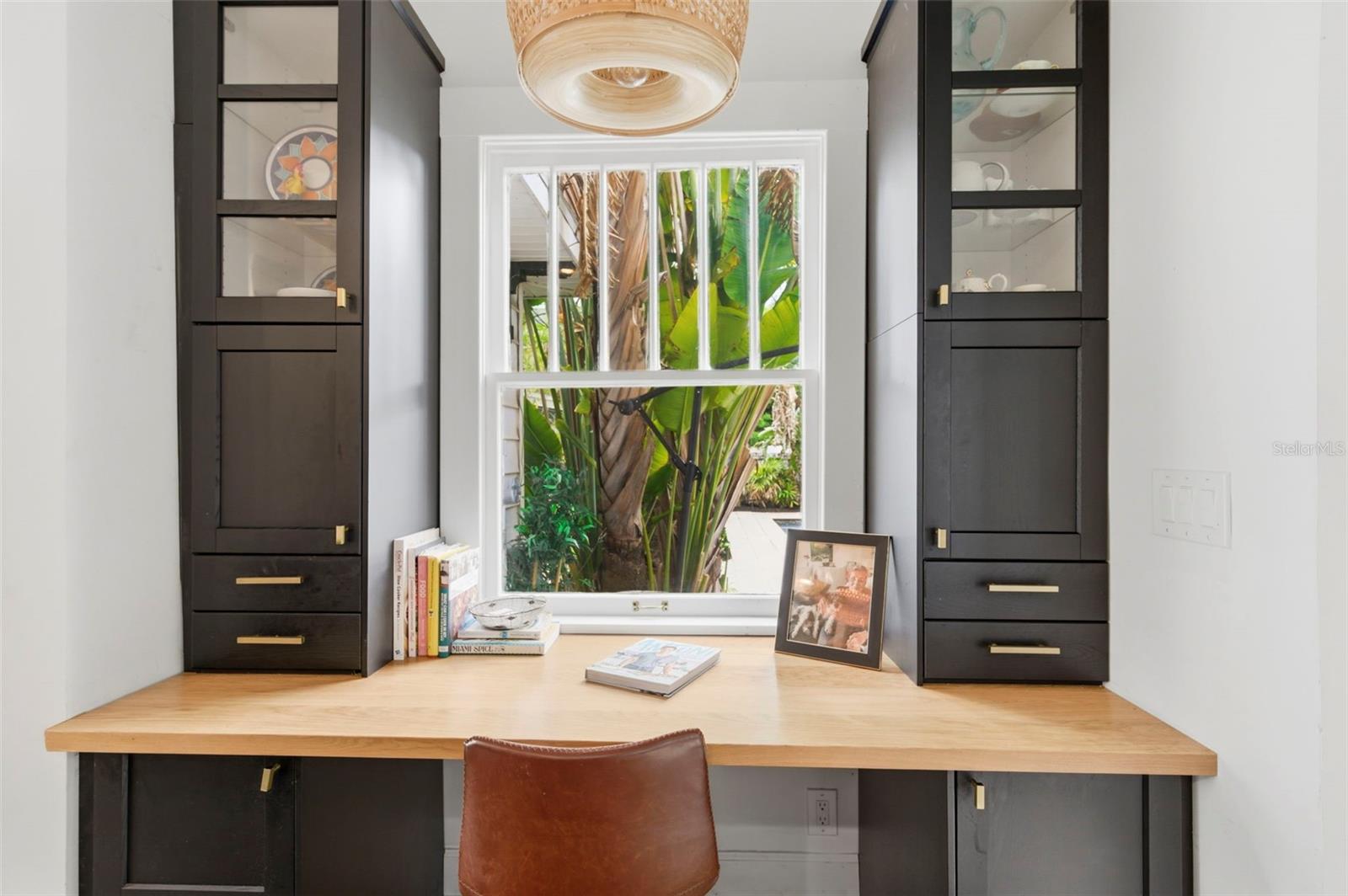 Image 28 of 85 For 816 16th Avenue Ne