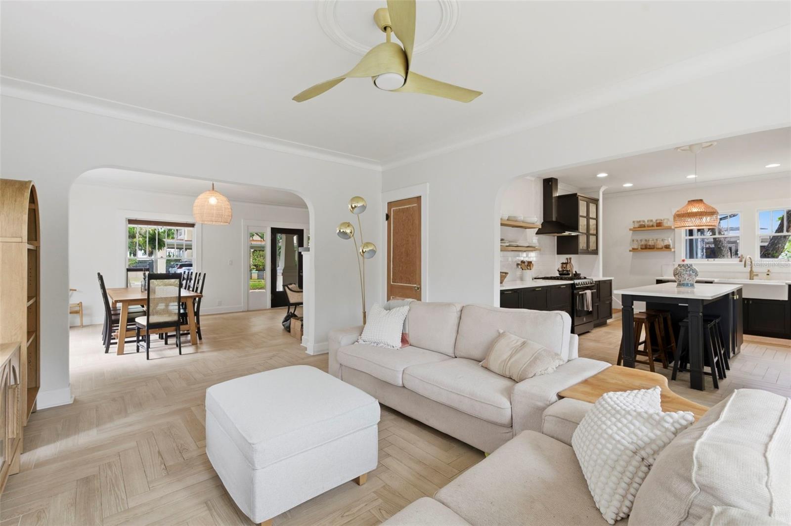 Image 31 of 85 For 816 16th Avenue Ne