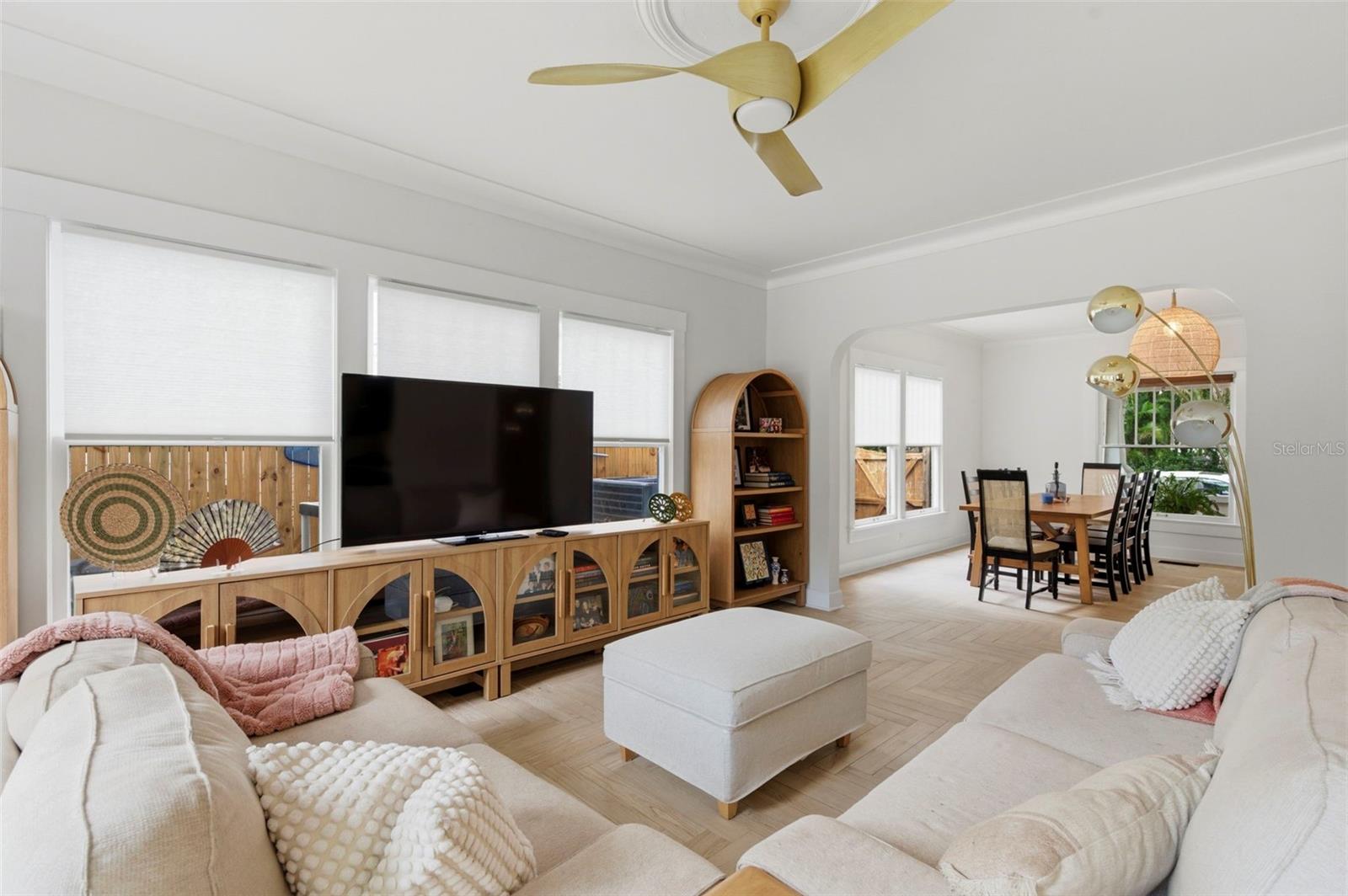 Image 32 of 85 For 816 16th Avenue Ne