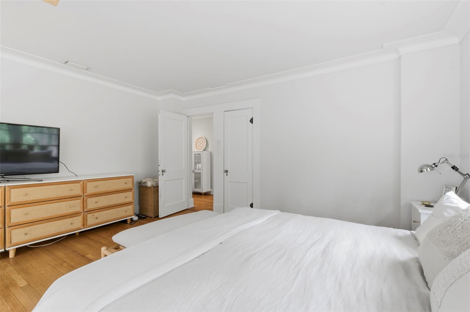 Image 40 of 85 For 816 16th Avenue Ne