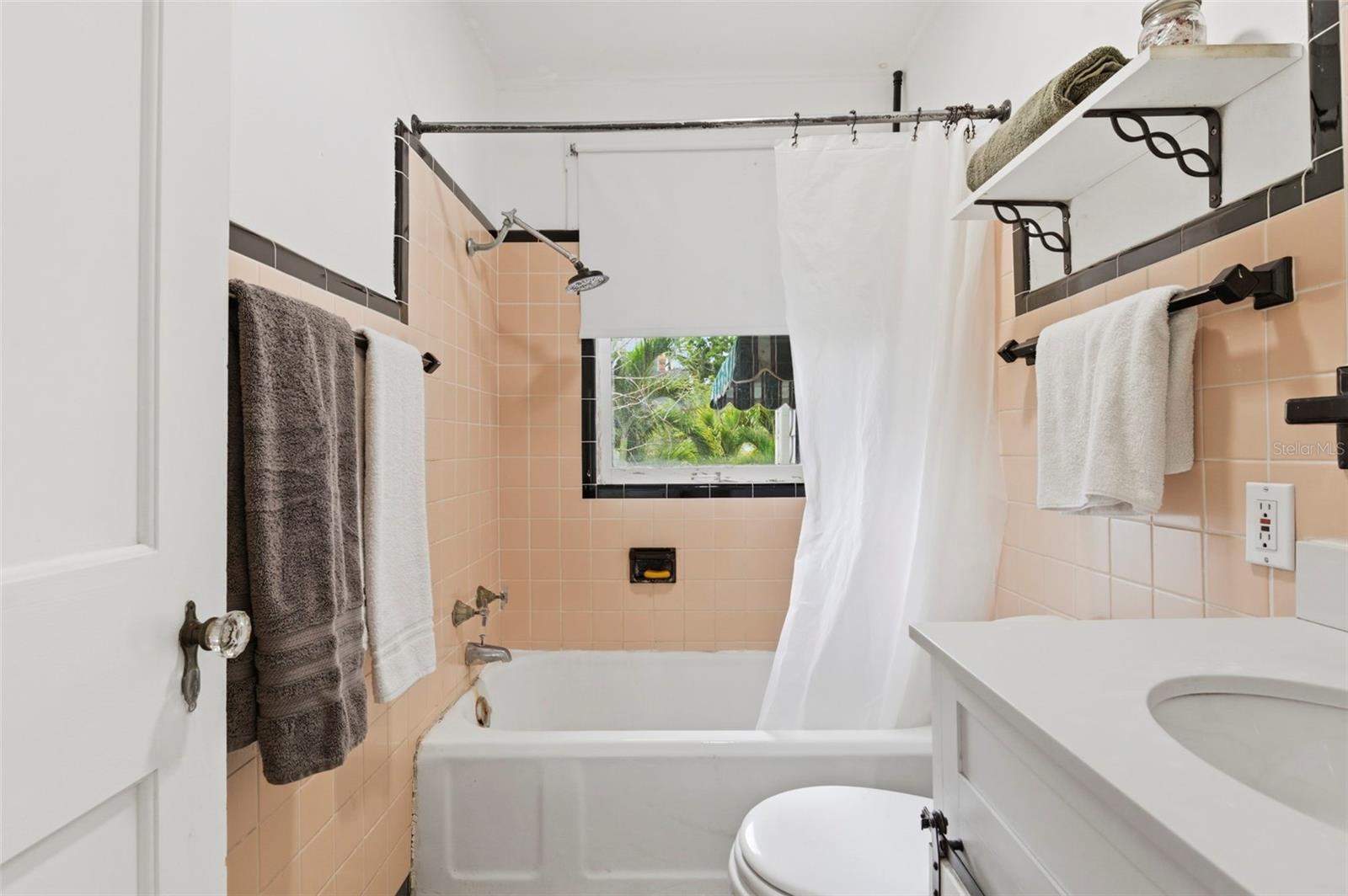 Image 45 of 85 For 816 16th Avenue Ne