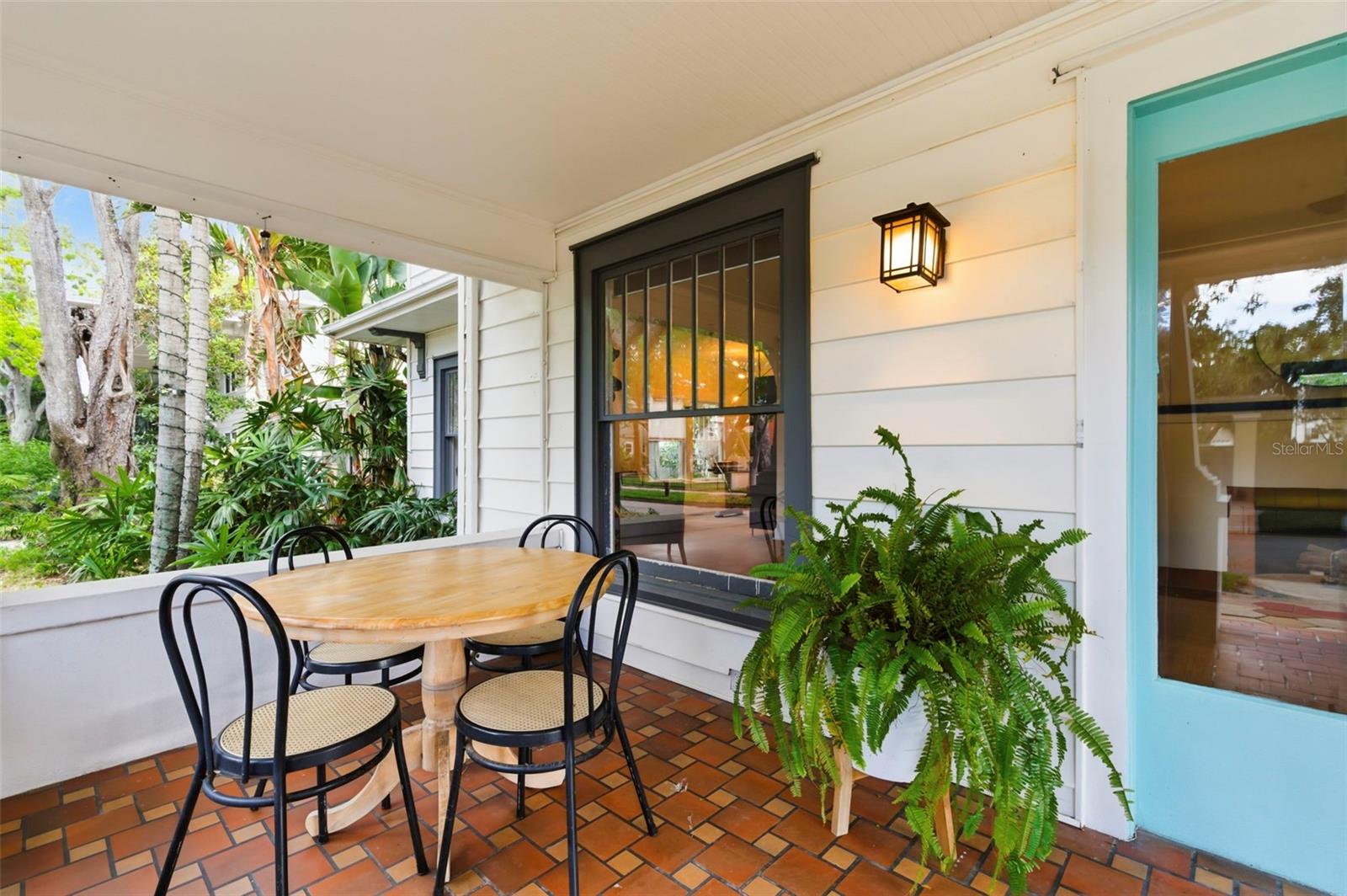 Image 6 of 85 For 816 16th Avenue Ne