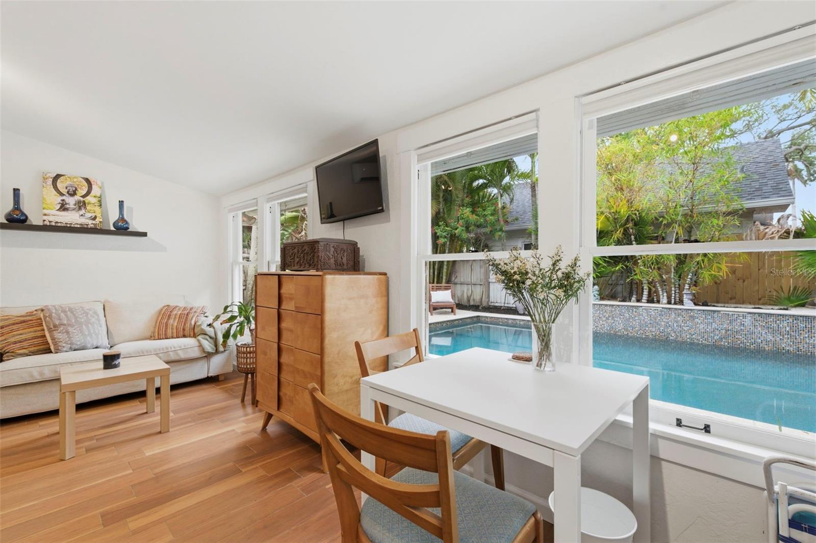 Image 69 of 85 For 816 16th Avenue Ne