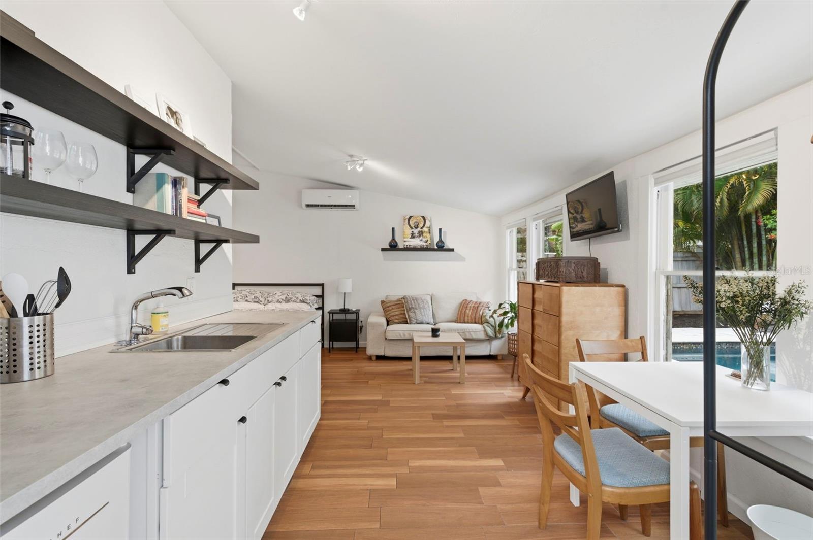 Image 73 of 85 For 816 16th Avenue Ne