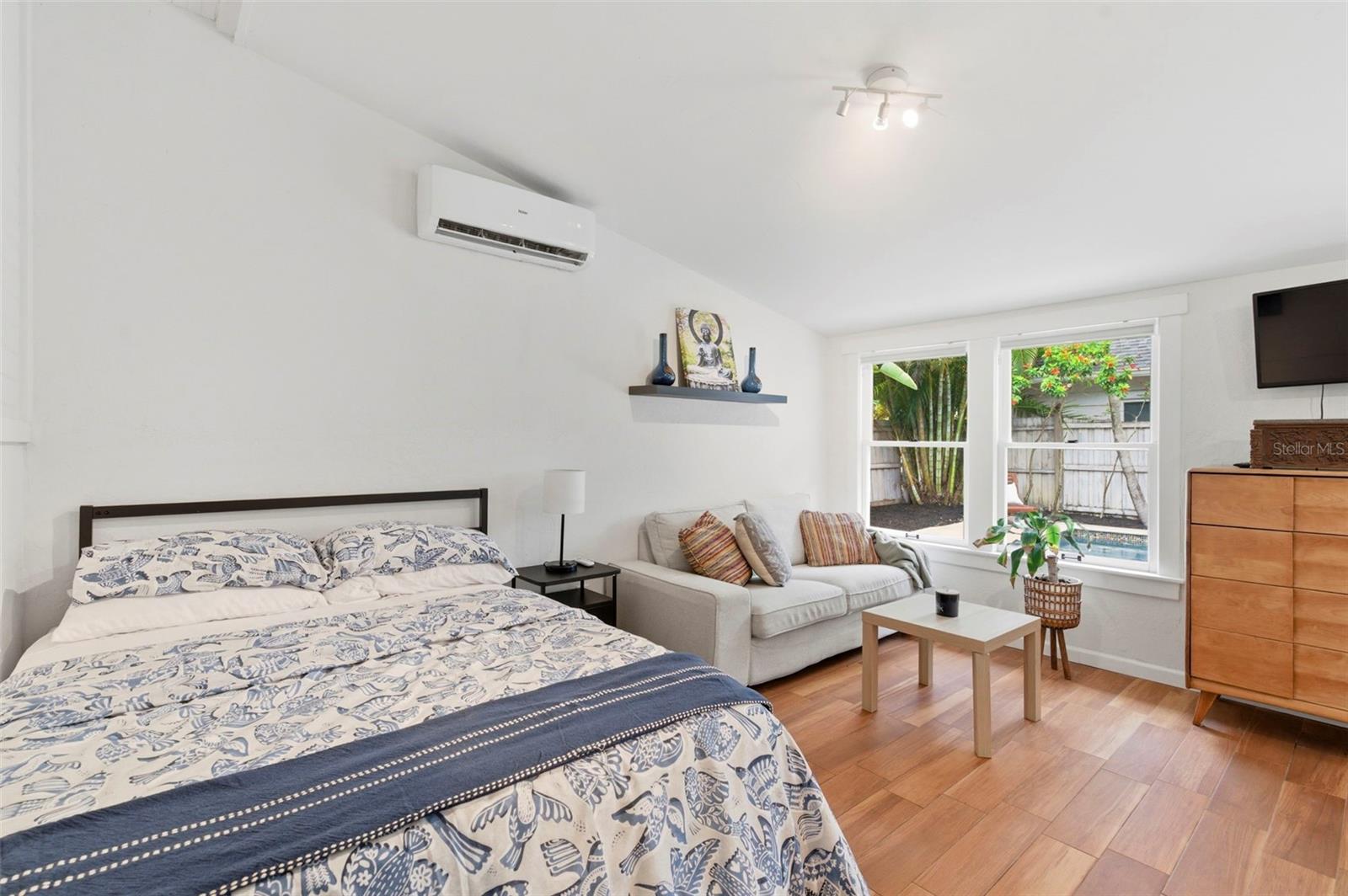 Image 75 of 85 For 816 16th Avenue Ne