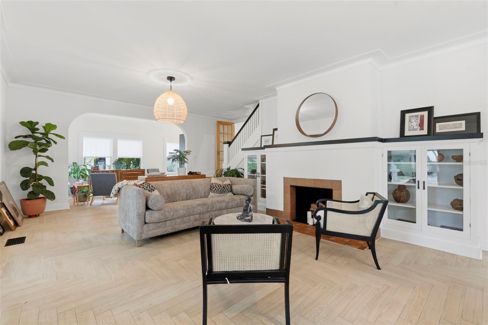 Image 8 of 85 For 816 16th Avenue Ne