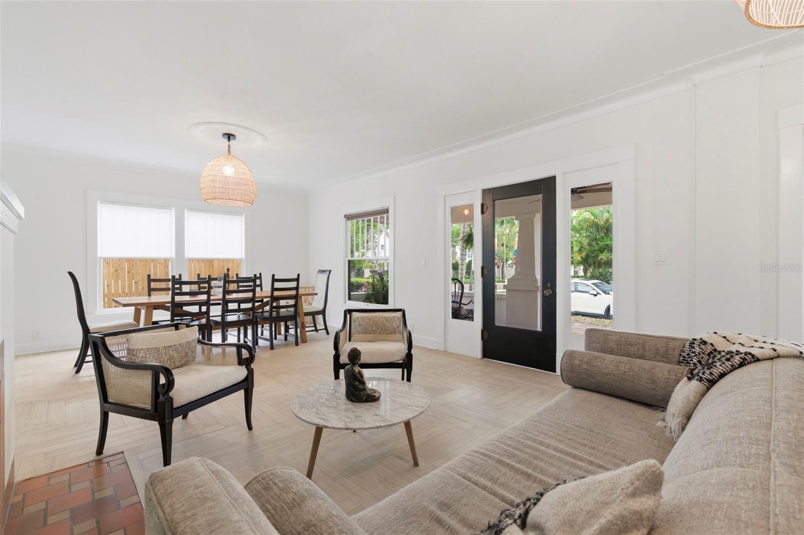 Image 9 of 85 For 816 16th Avenue Ne