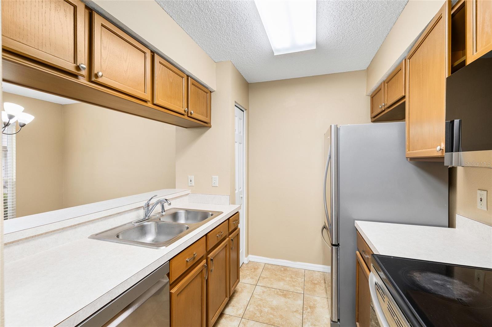 Image 10 of 29 For 539 Kensington Lake Circle