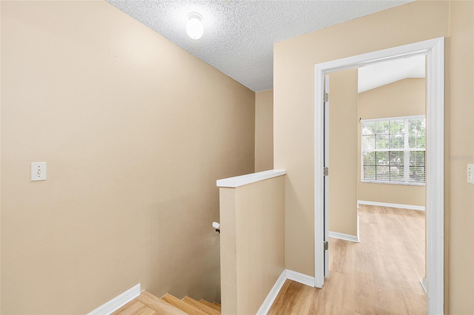 Image 13 of 29 For 539 Kensington Lake Circle