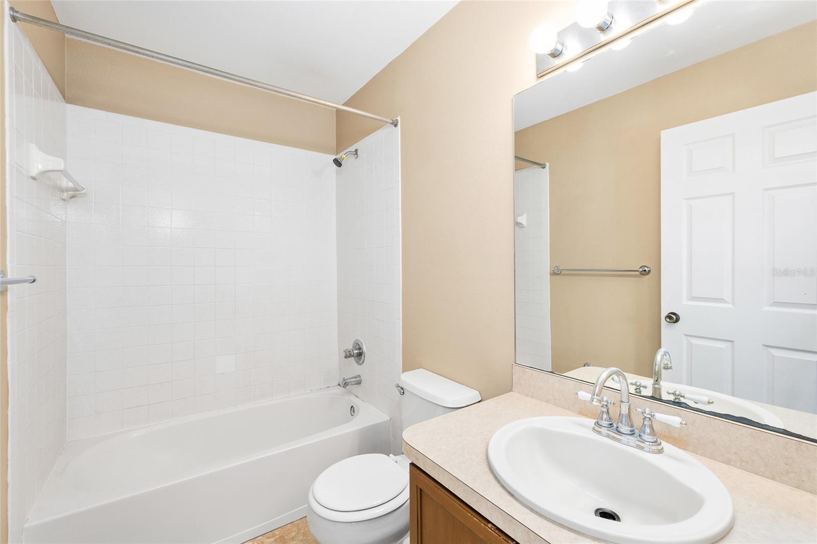 Image 16 of 29 For 539 Kensington Lake Circle