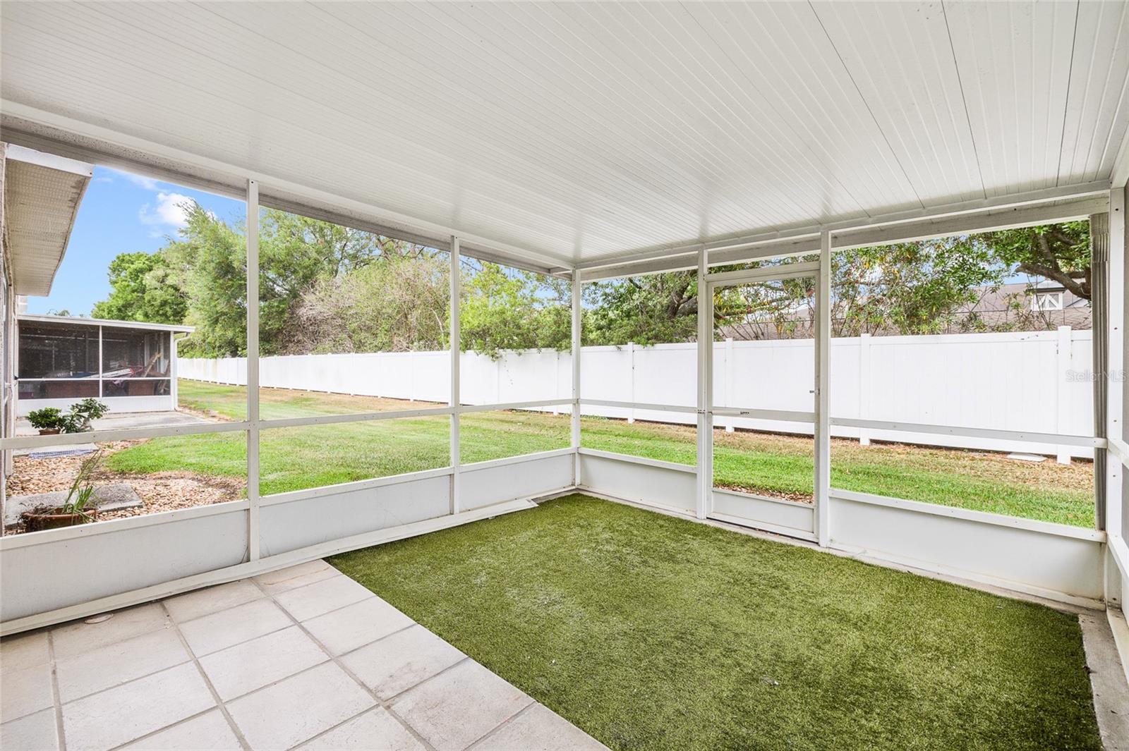 Image 22 of 29 For 539 Kensington Lake Circle