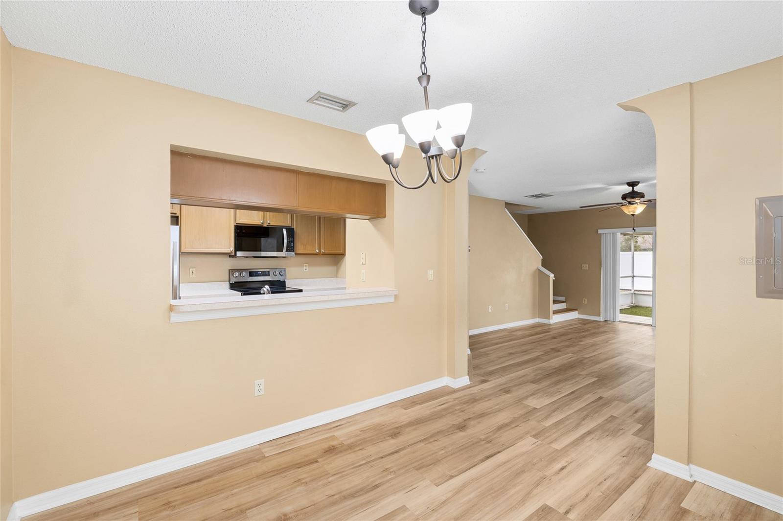 Image 8 of 29 For 539 Kensington Lake Circle