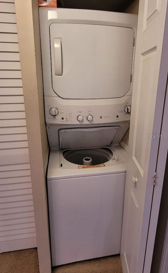 Listing photo id 7 for 302 Lake Parsons Green 102