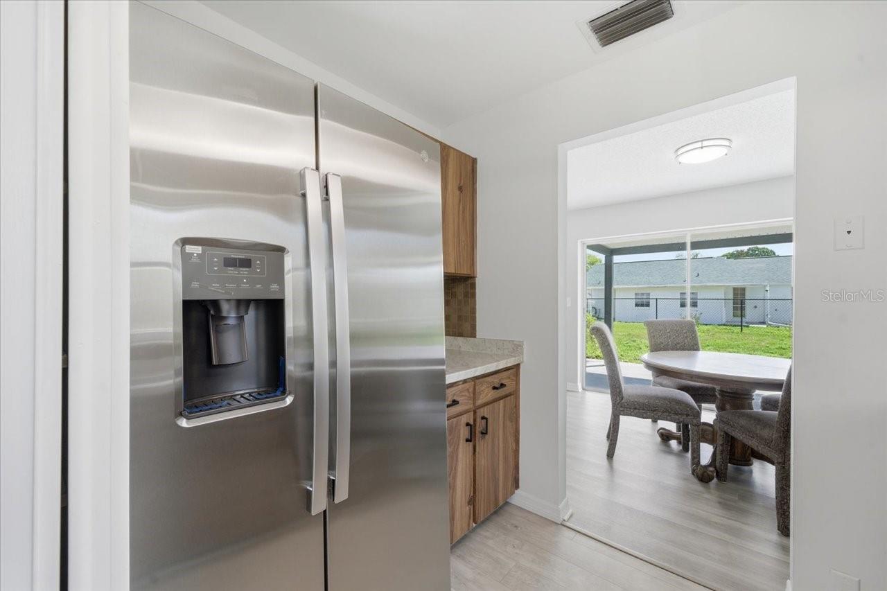 Image 11 of 42 For 3142 Loomis Drive