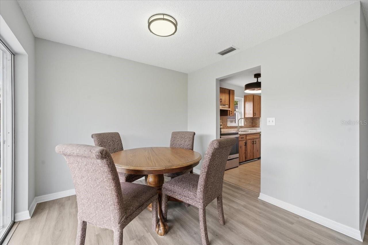 Image 12 of 42 For 3142 Loomis Drive