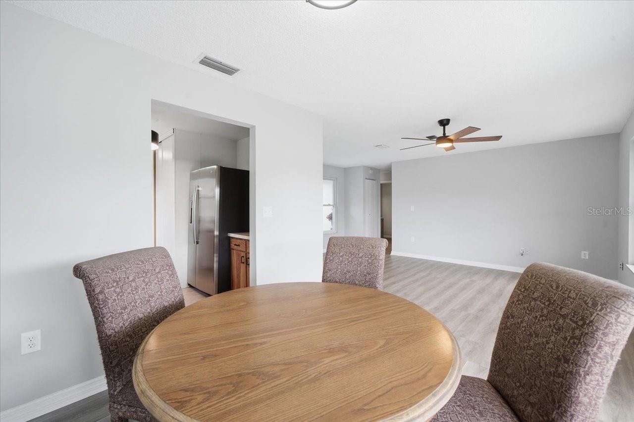 Image 14 of 42 For 3142 Loomis Drive