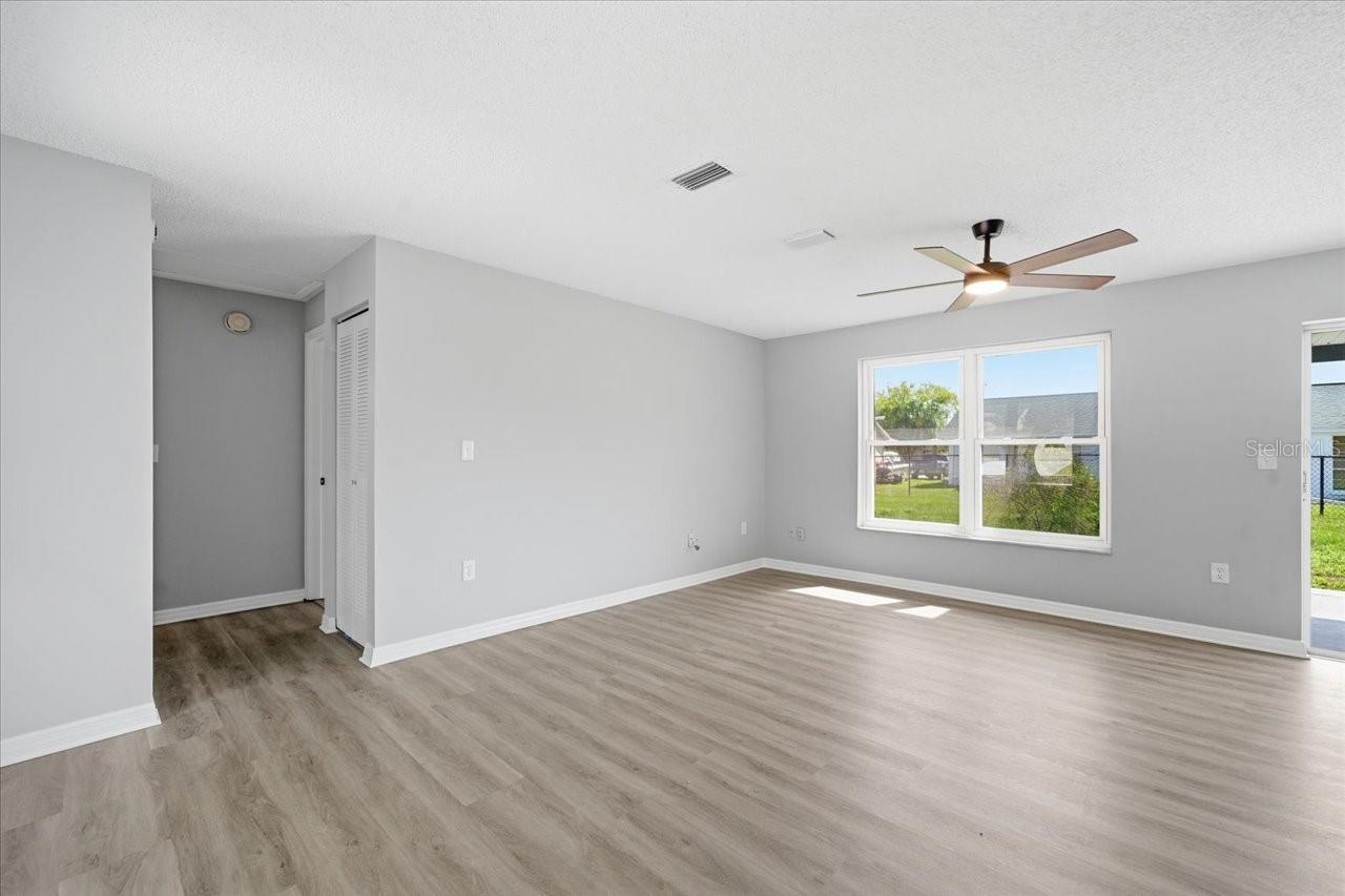 Image 22 of 42 For 3142 Loomis Drive