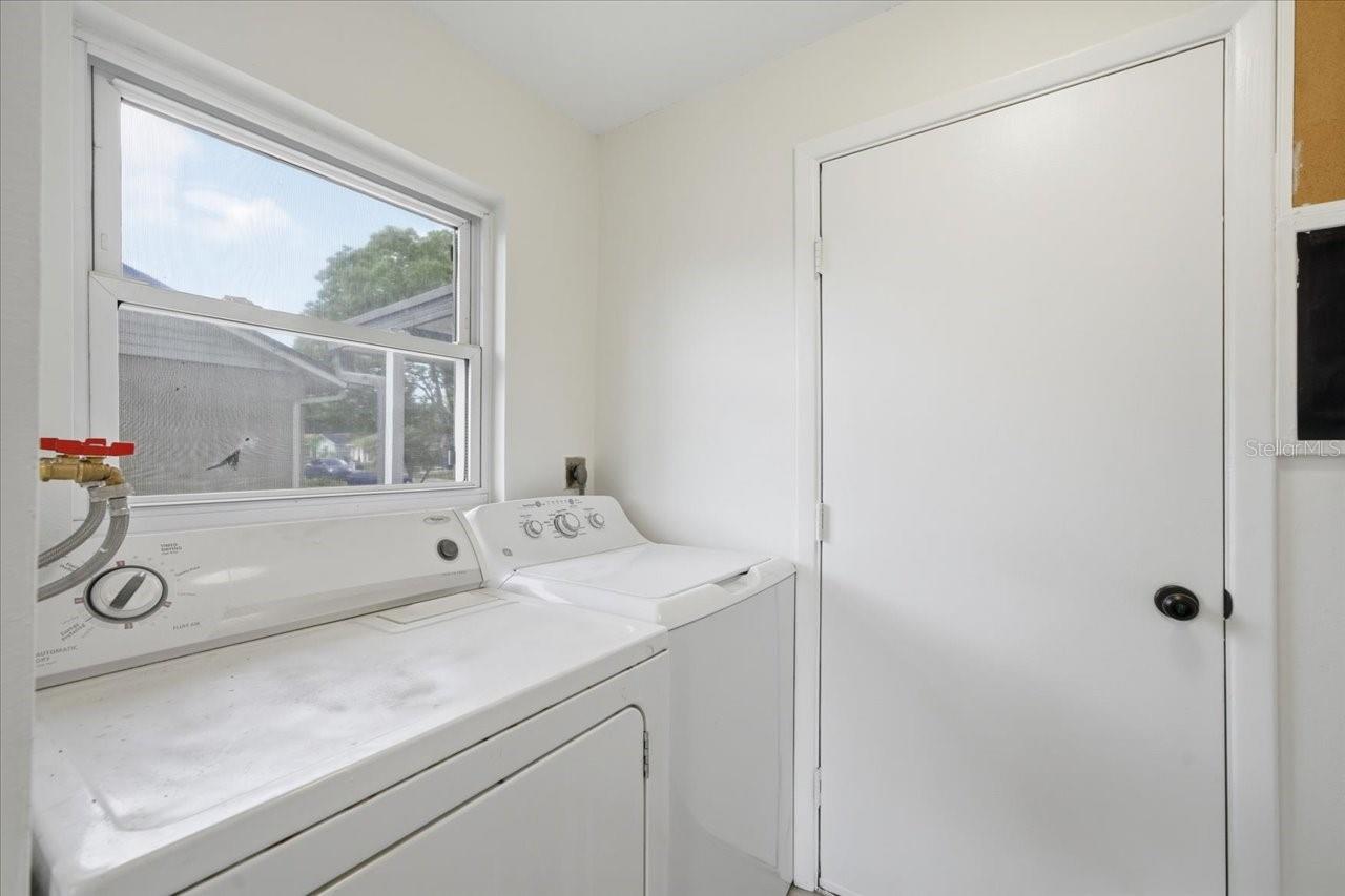 Image 28 of 42 For 3142 Loomis Drive