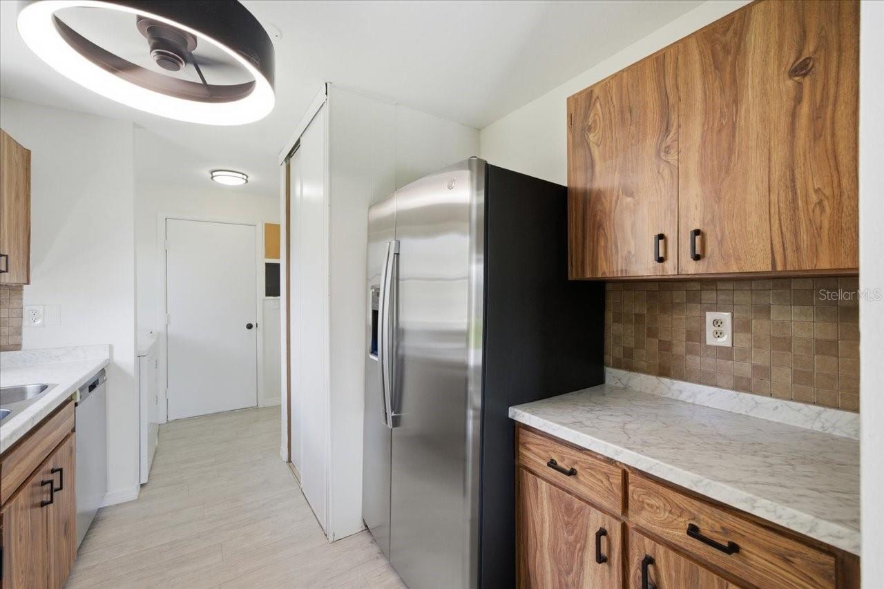 Image 9 of 42 For 3142 Loomis Drive