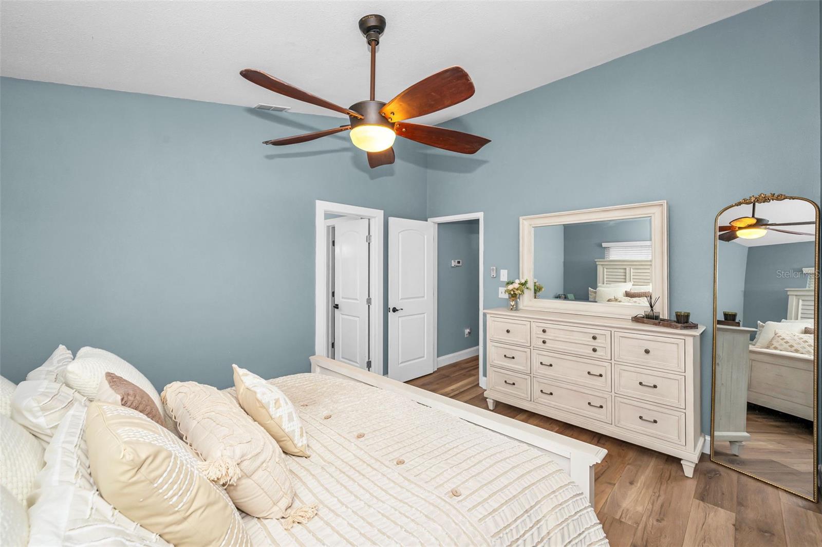 Image 21 of 55 For 3460 Countryside Boulevard 44