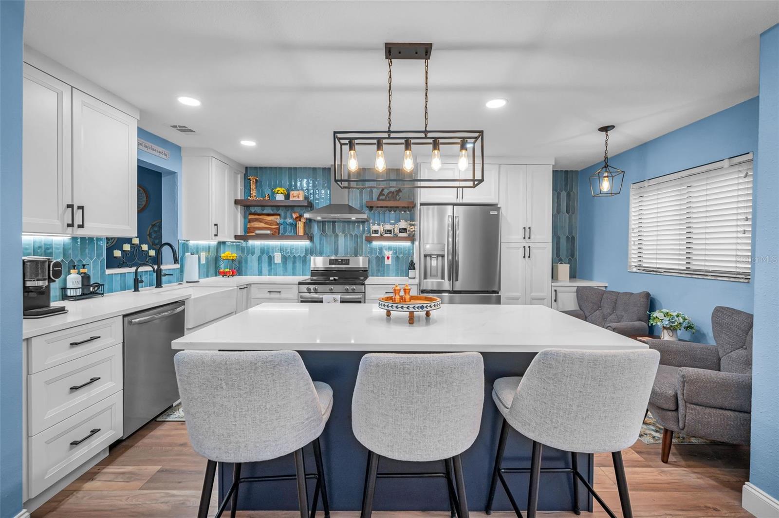 Image 7 of 55 For 3460 Countryside Boulevard 44