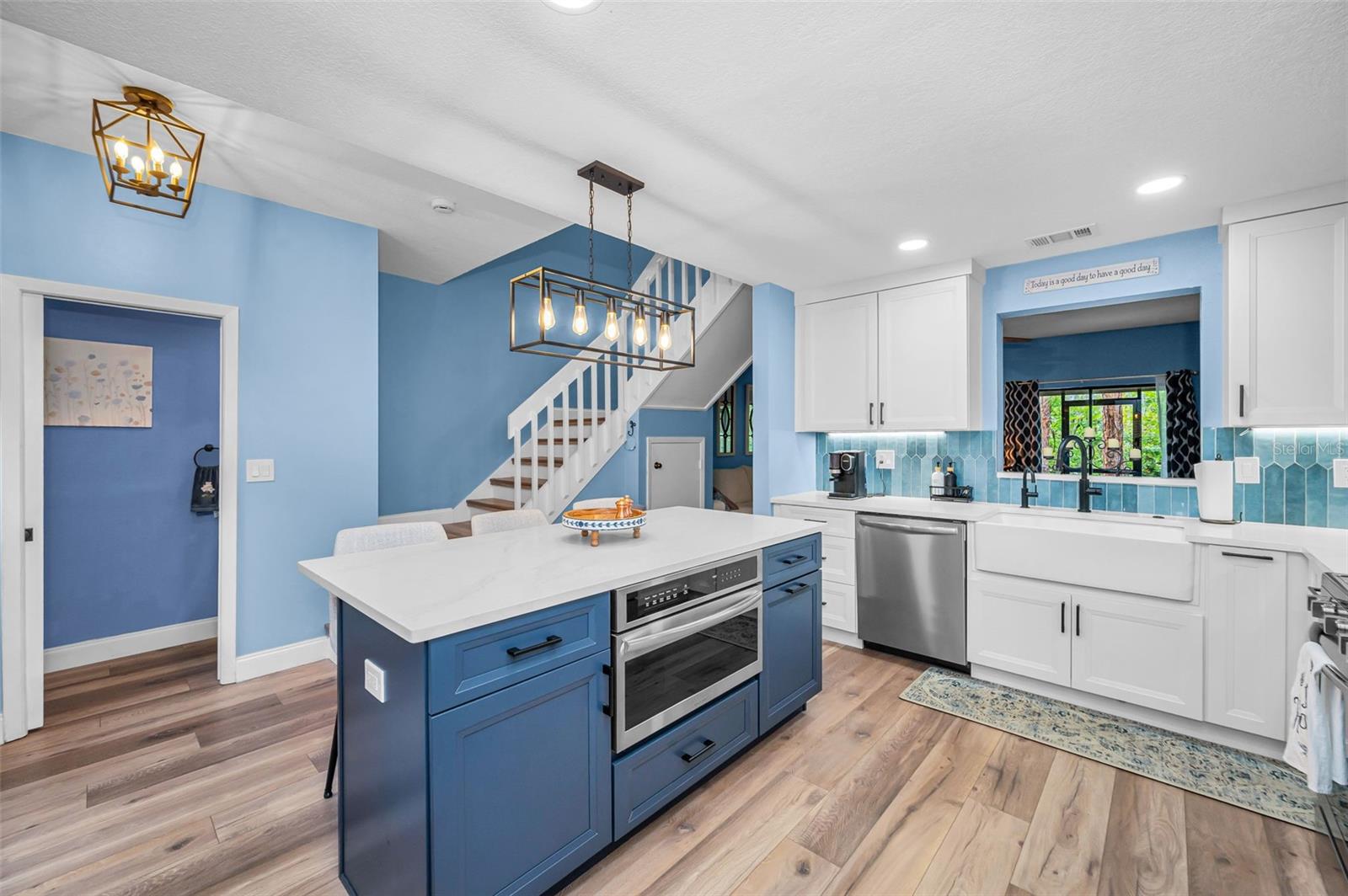 Image 8 of 55 For 3460 Countryside Boulevard 44