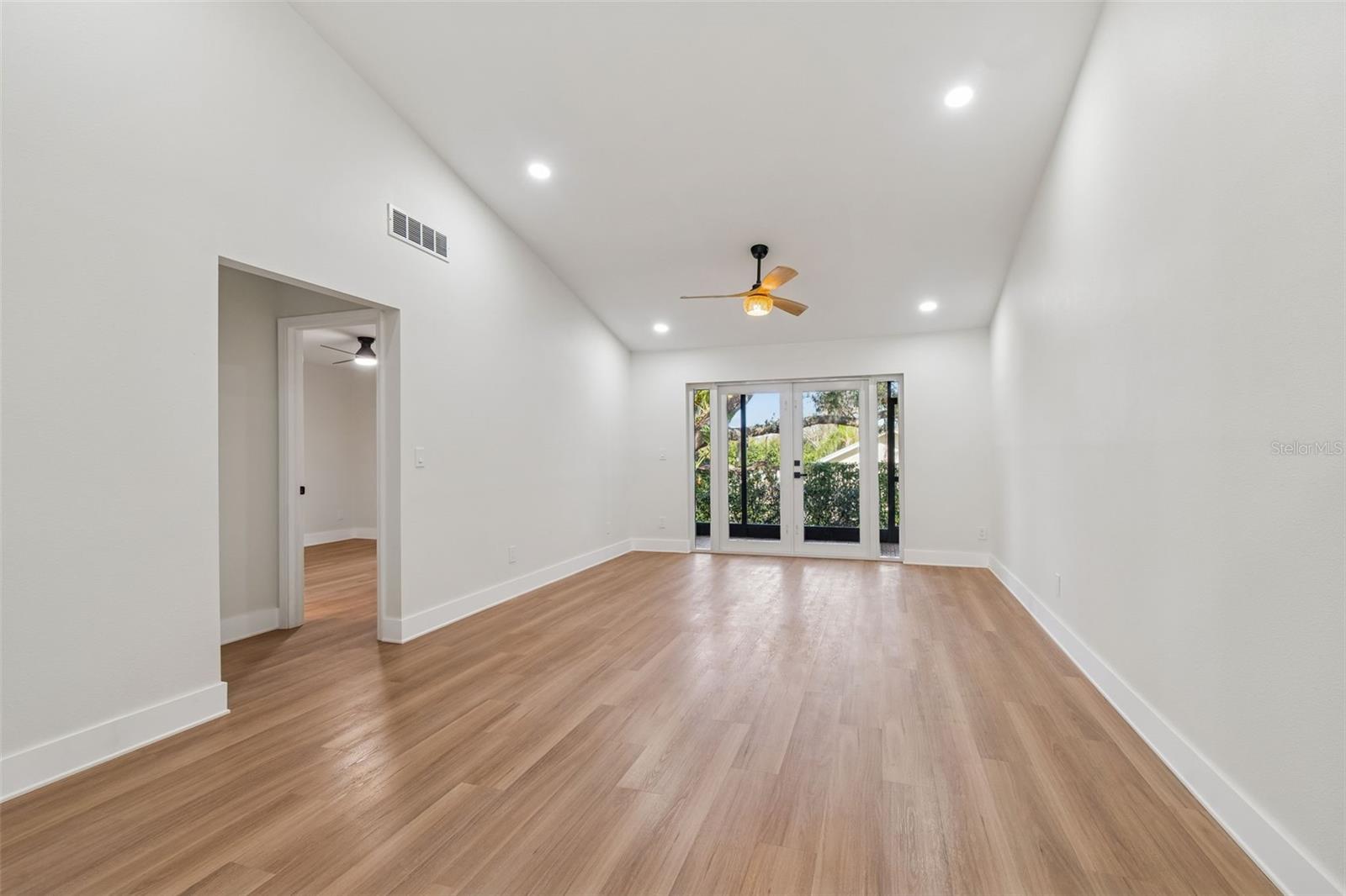 Image 10 of 50 For 115 Steeplechase Lane