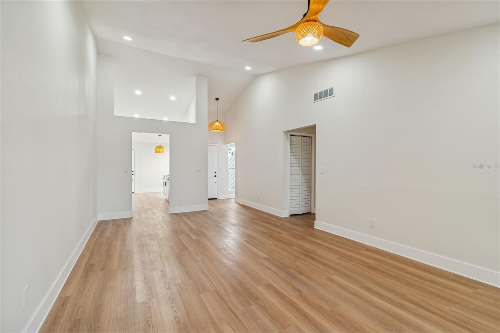 Image 13 of 50 For 115 Steeplechase Lane