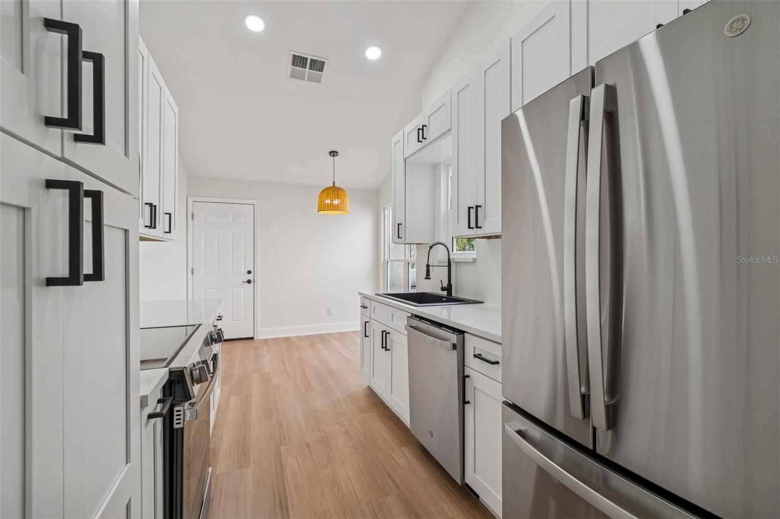 Image 15 of 50 For 115 Steeplechase Lane