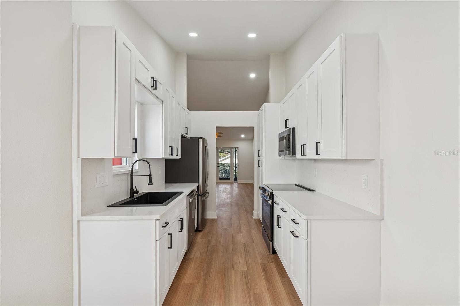 Image 16 of 50 For 115 Steeplechase Lane