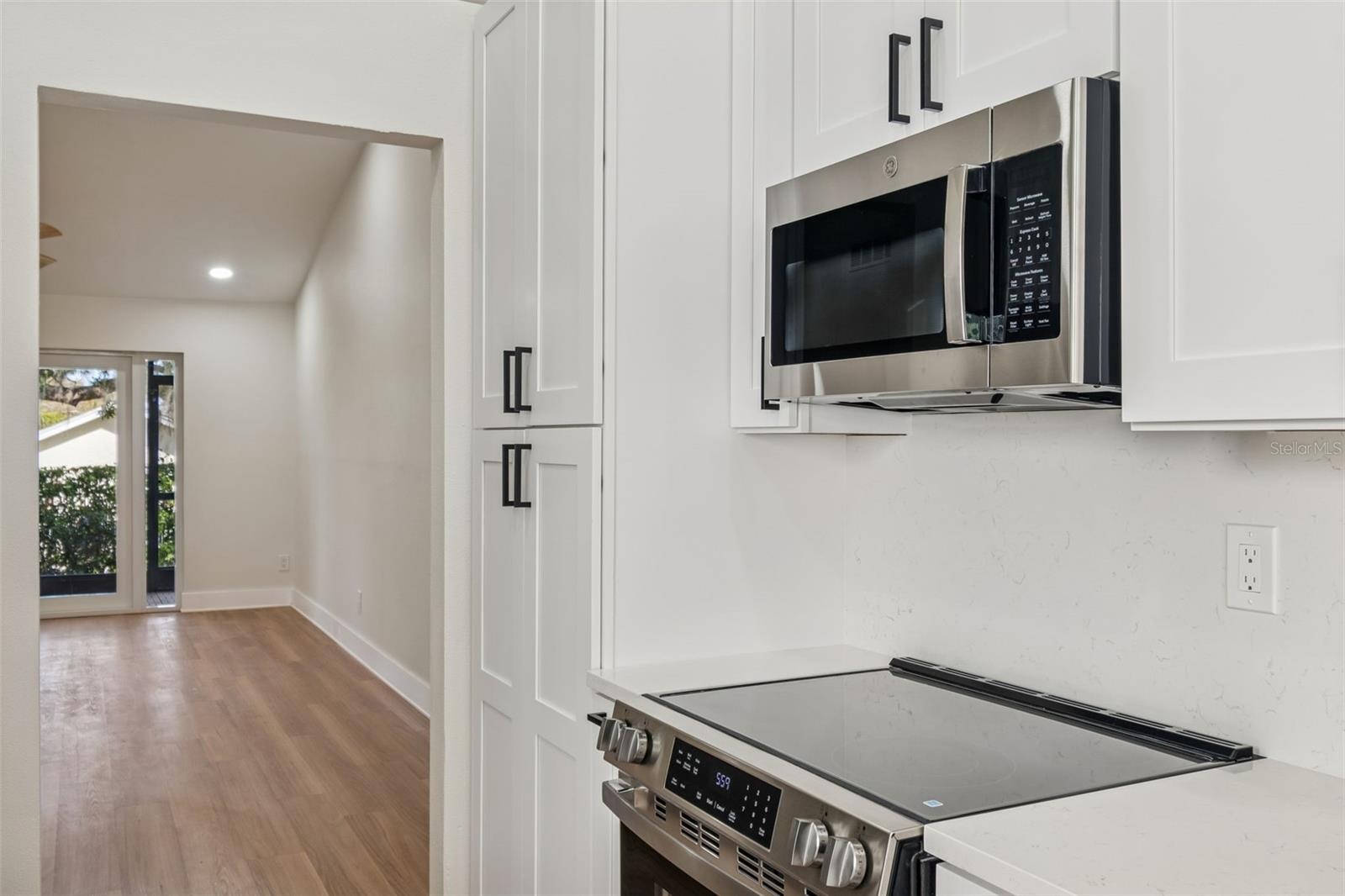 Image 18 of 50 For 115 Steeplechase Lane