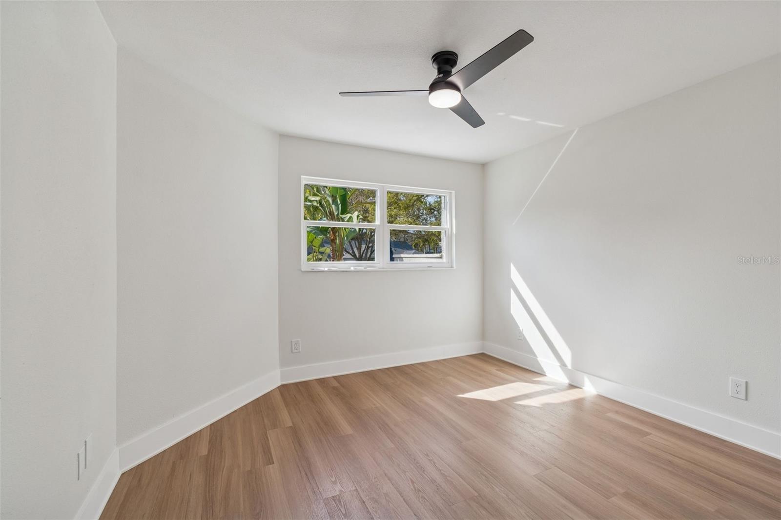 Image 25 of 50 For 115 Steeplechase Lane