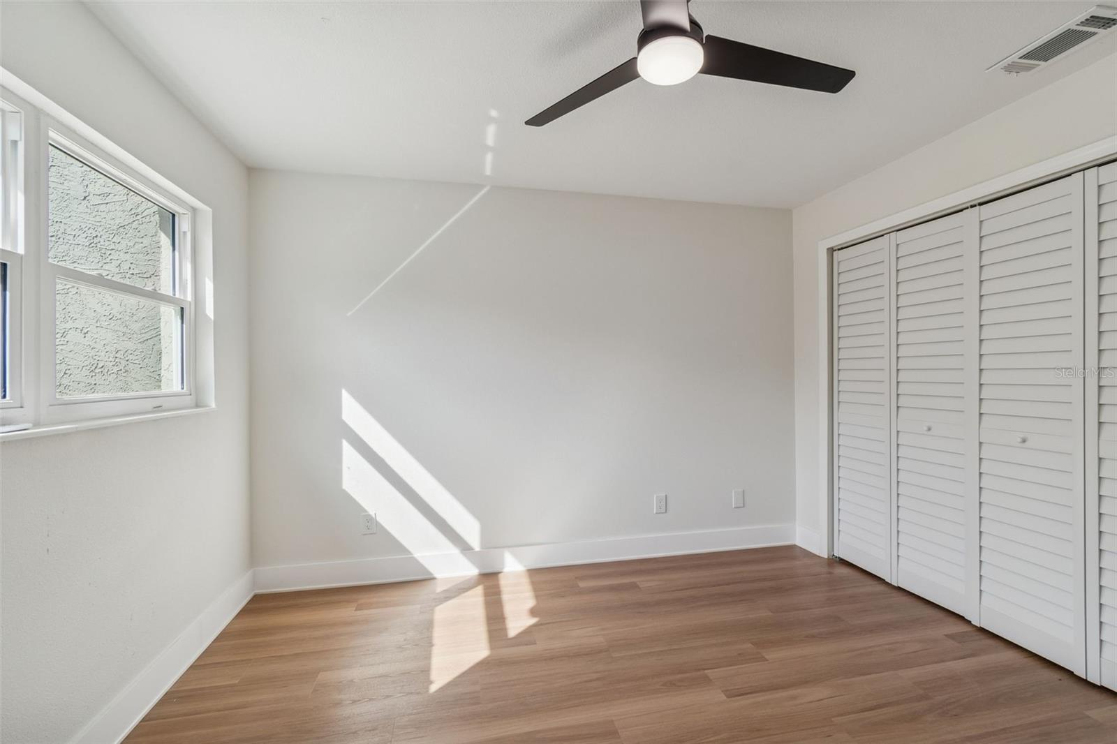 Image 27 of 50 For 115 Steeplechase Lane