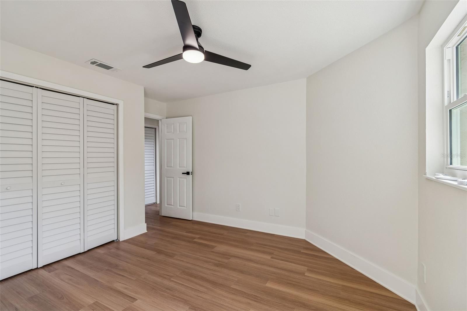 Image 28 of 50 For 115 Steeplechase Lane