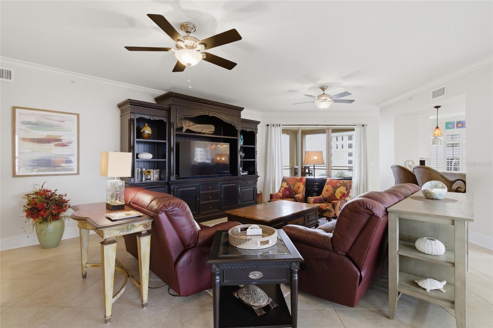 Image 11 of 59 For 11 Baymont Street 608