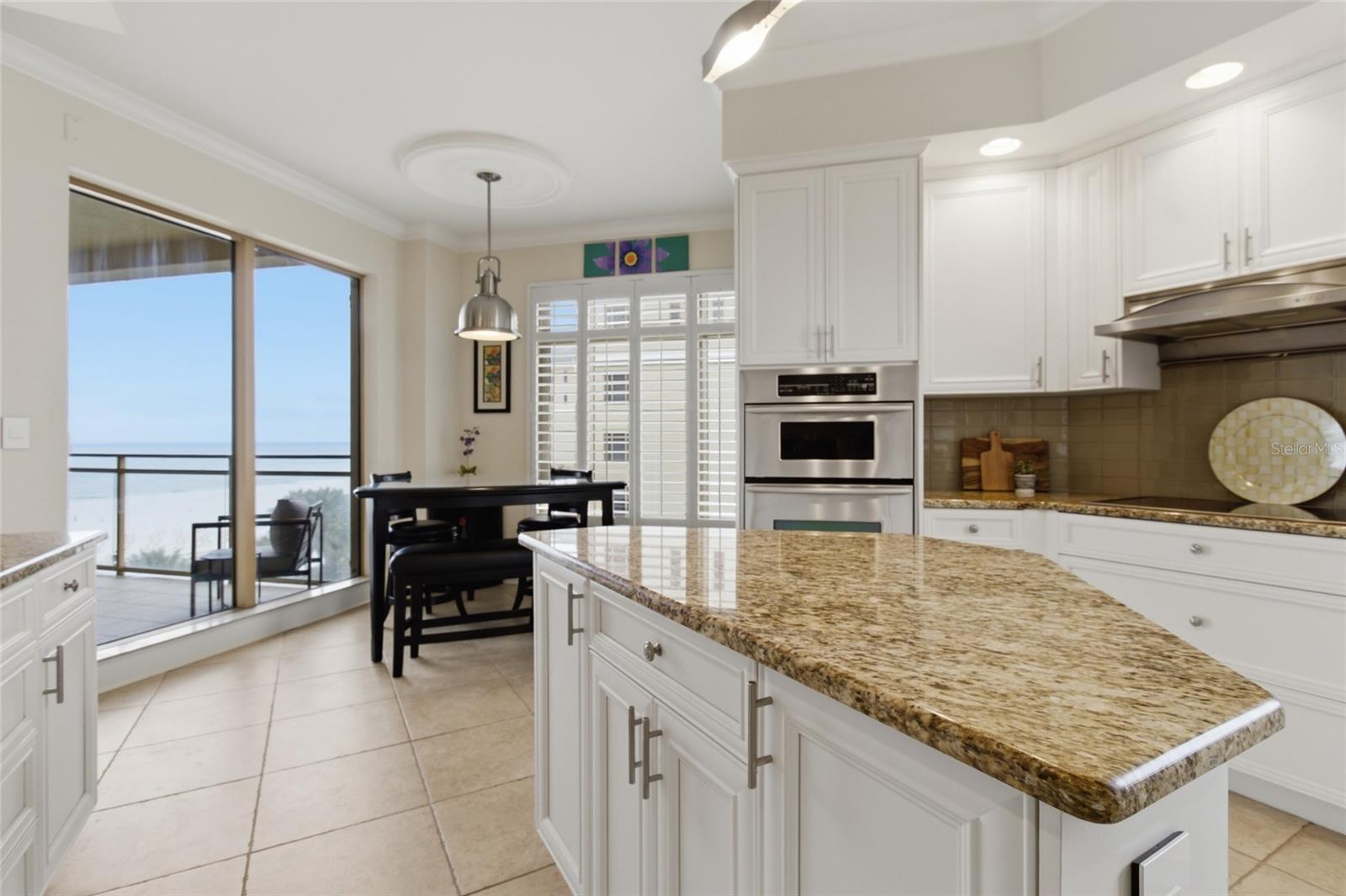 Image 19 of 59 For 11 Baymont Street 608