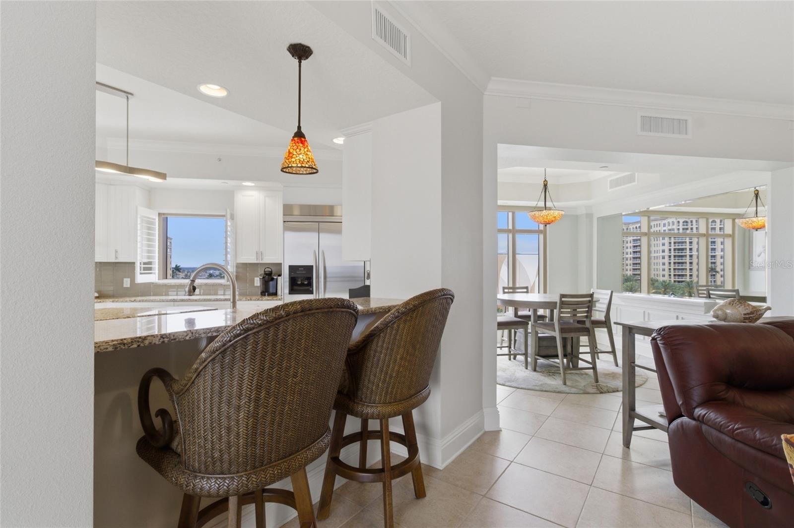 Image 21 of 59 For 11 Baymont Street 608