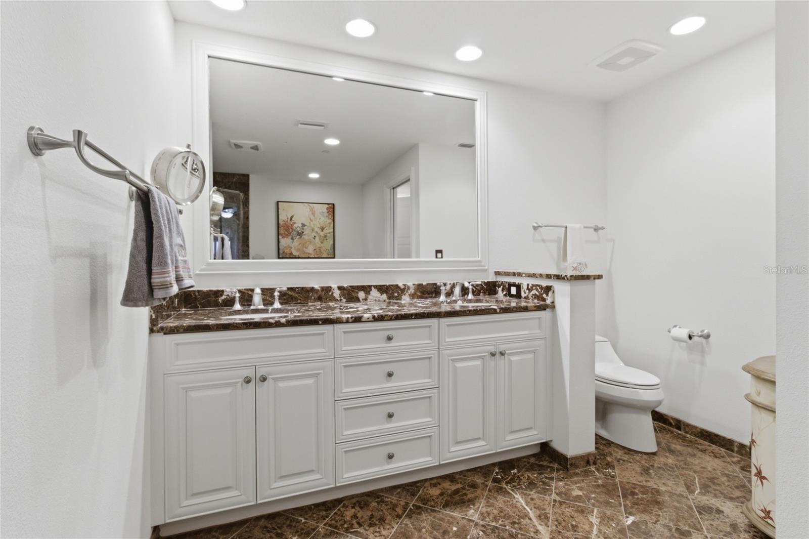 Image 27 of 59 For 11 Baymont Street 608