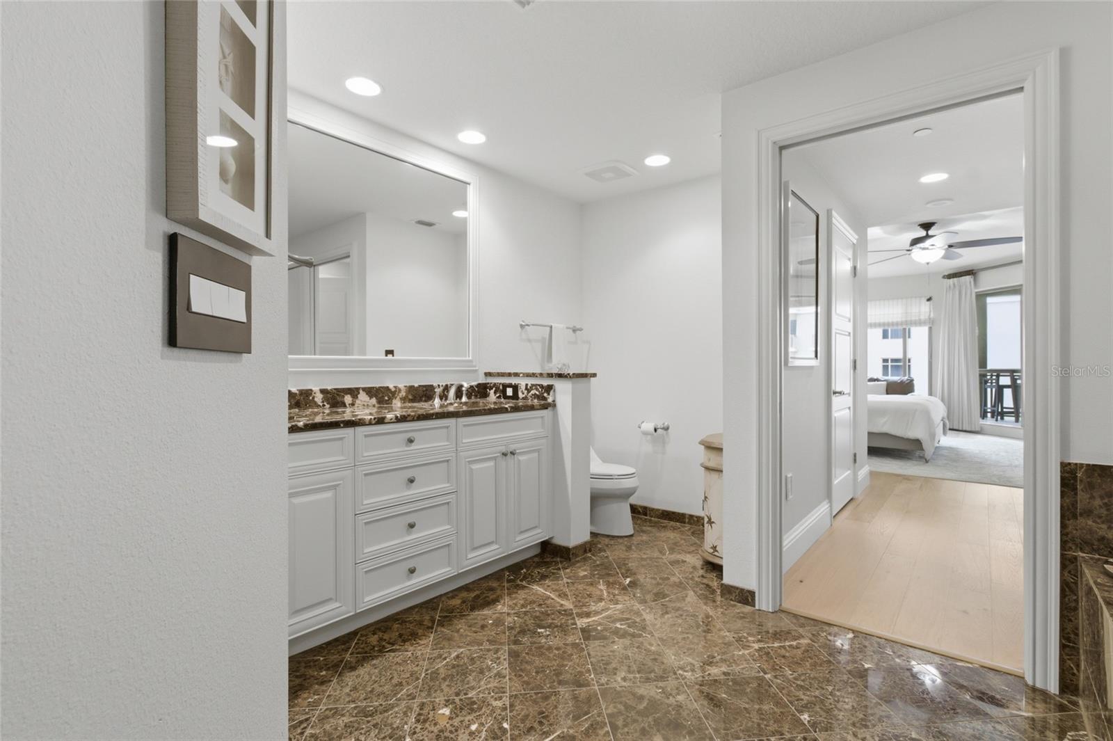 Image 28 of 59 For 11 Baymont Street 608