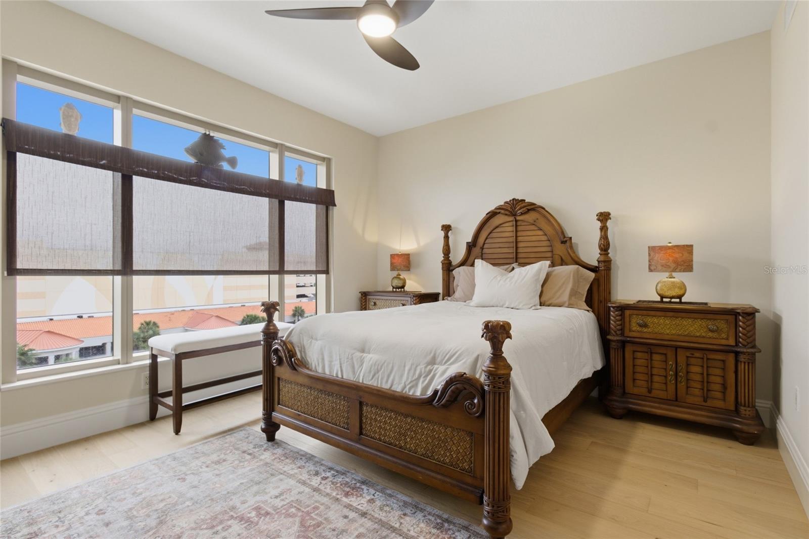 Image 32 of 59 For 11 Baymont Street 608