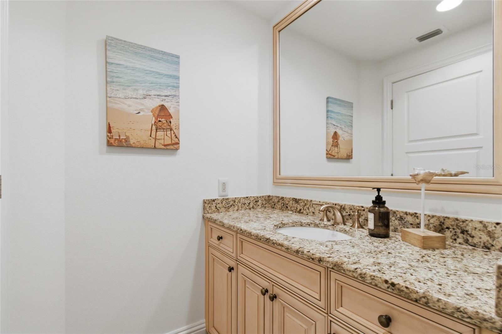 Image 39 of 59 For 11 Baymont Street 608