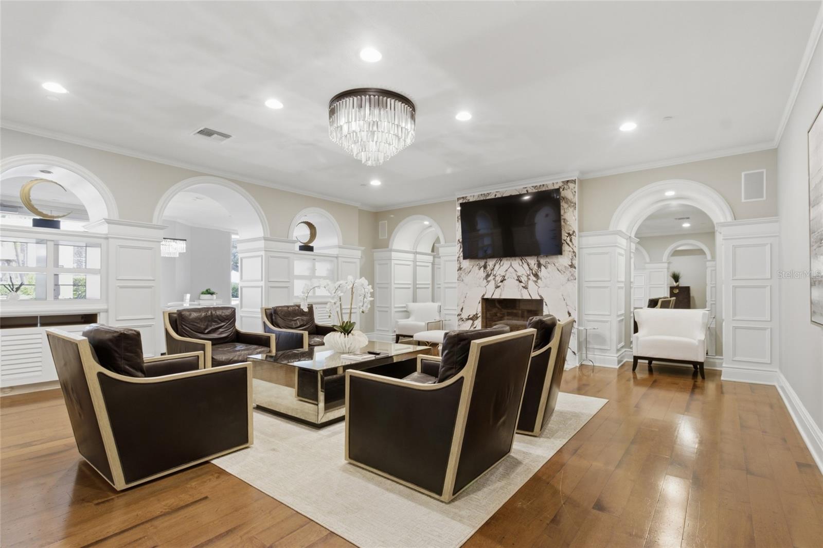 Image 48 of 59 For 11 Baymont Street 608