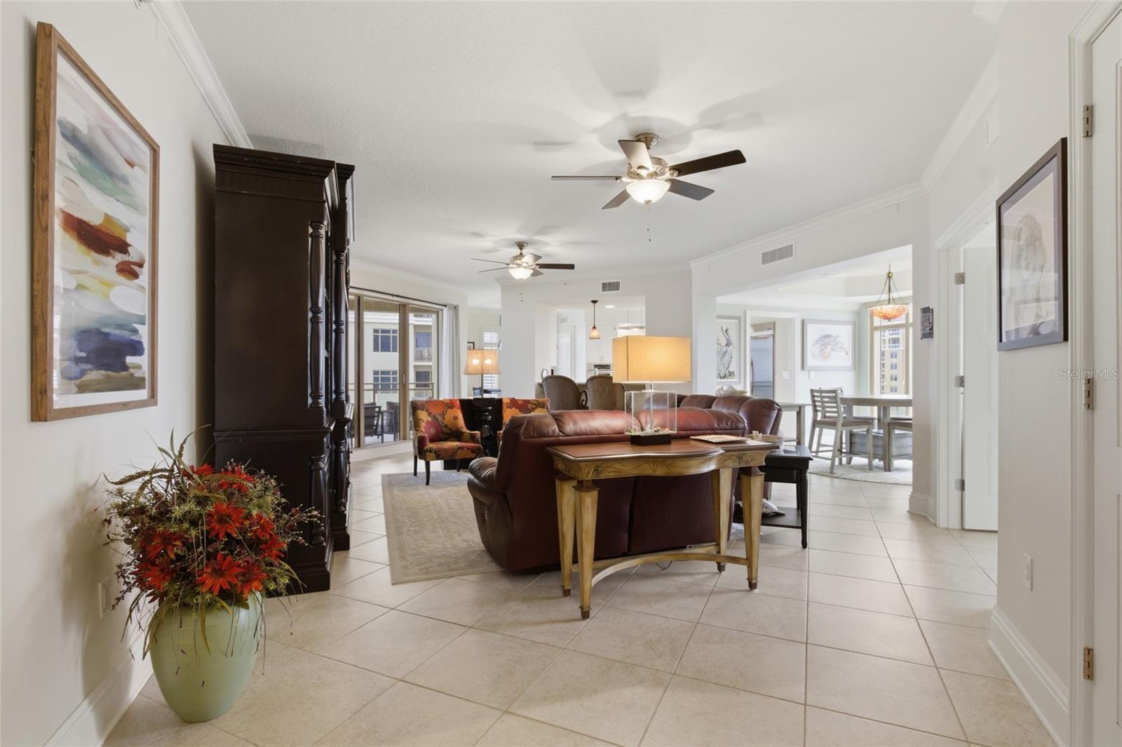 Image 5 of 59 For 11 Baymont Street 608