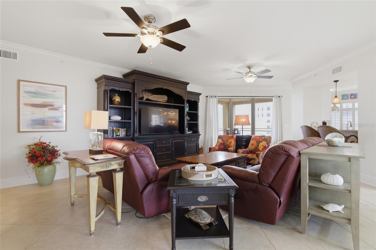 Image 6 of 59 For 11 Baymont Street 608