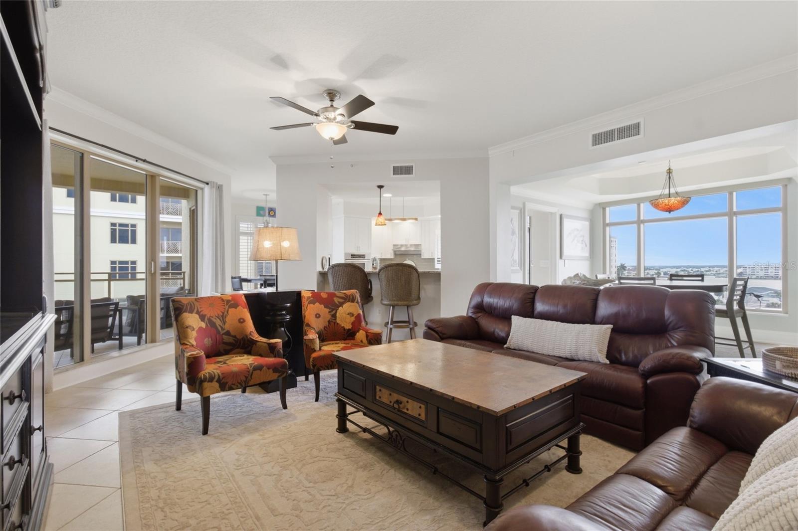 Image 9 of 59 For 11 Baymont Street 608