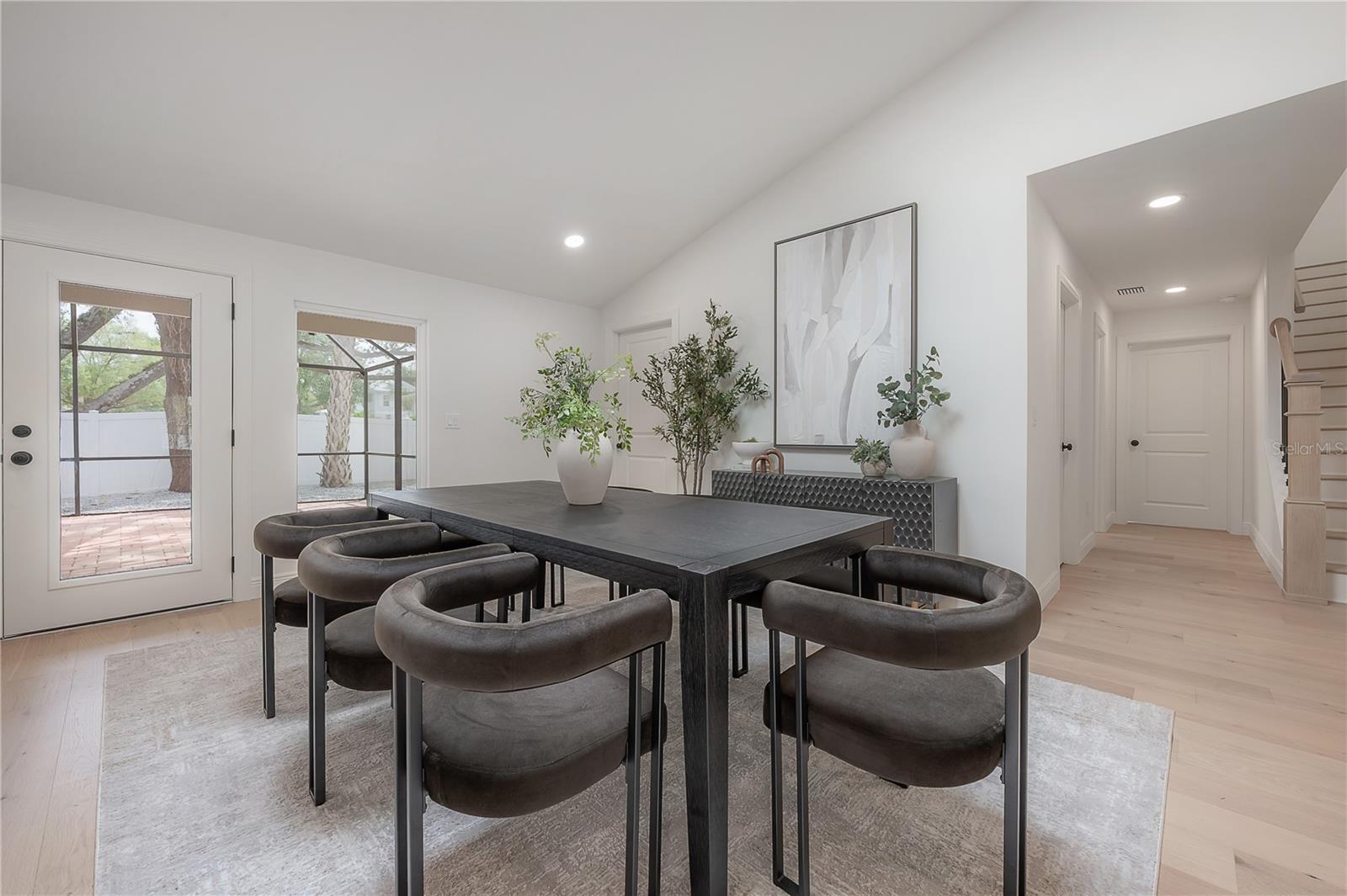 Image 13 of 48 For 471 Davis Boulevard